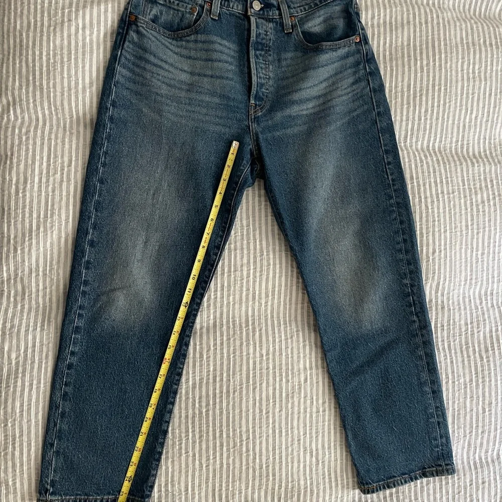Levi's Women's 501 Original Cropped Jeans Size 31 New - Picture 3 of 12